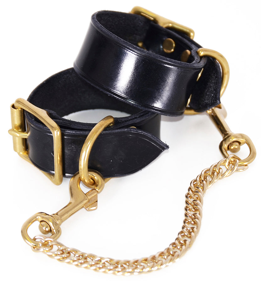 
                  
                    Load image into Gallery viewer, Montana Ouvert Brief with One Inch Cuffs
                  
                