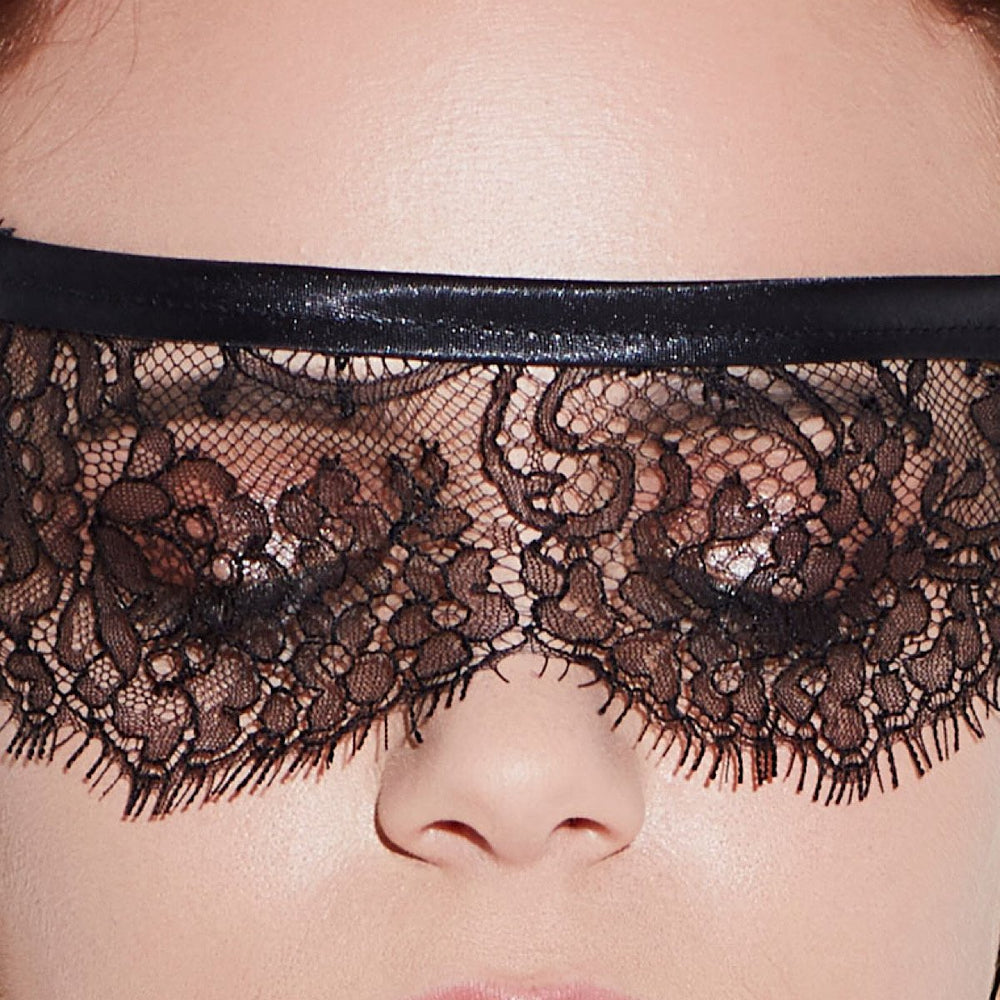 
                  
                    Load image into Gallery viewer, Annabel Lace Mask
                  
                